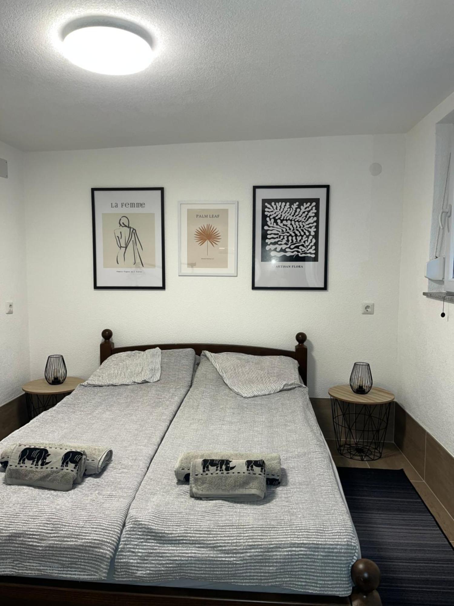 Studio Apartman Azra Kulen Vakuf Exterior foto